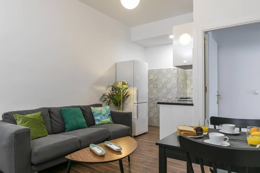 Plaza De Pedro Zerolo I Apartamento Madri